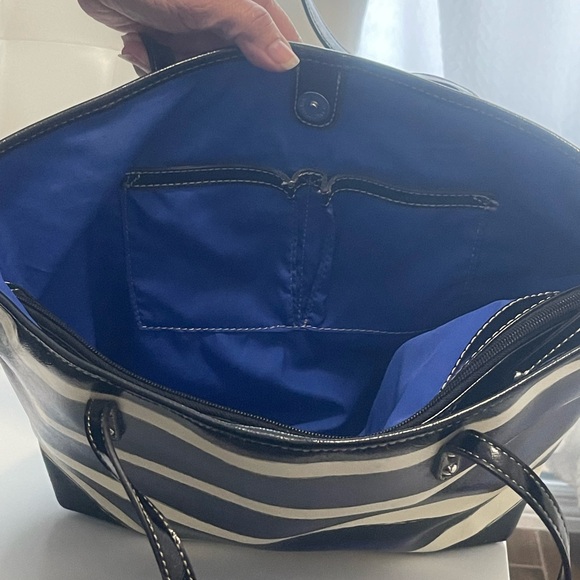 Nine West Bag Blue w/Cream and Black Striped Nautical Shoulder.Color blue inside - Picture 5 of 8